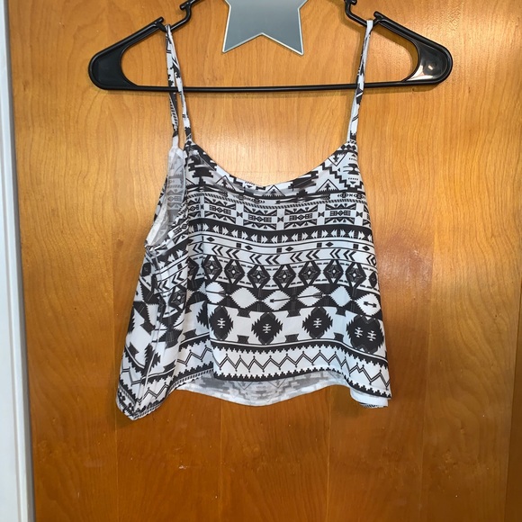 NWT Nollie crop top - Picture 2 of 7
